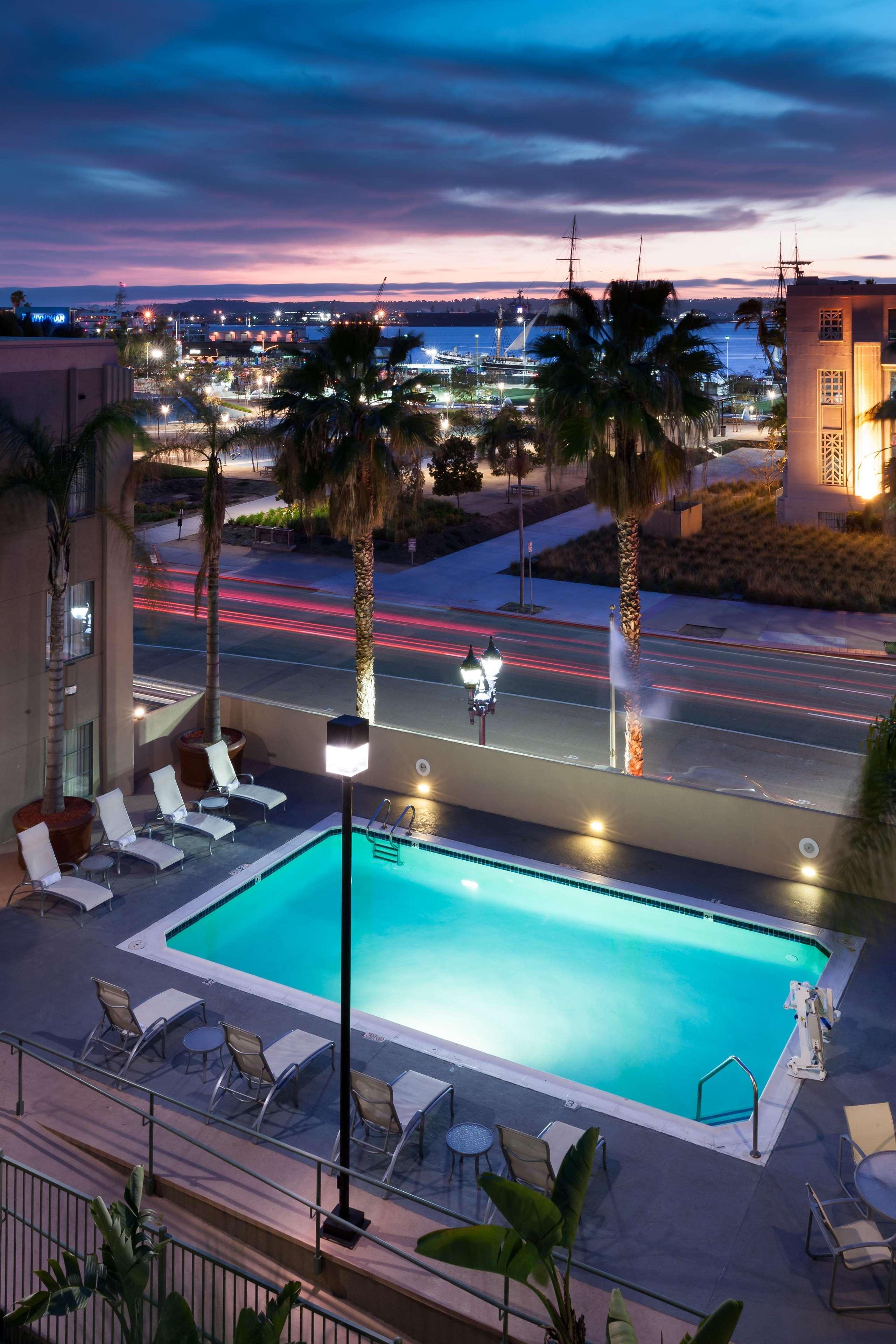 Hampton Inn San Diego Downtown Exterior photo