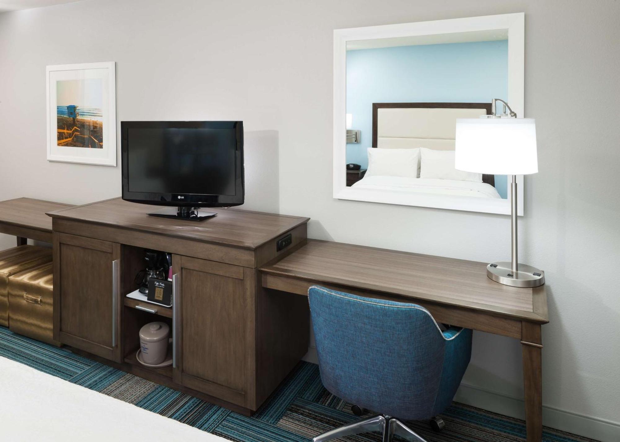 Hampton Inn San Diego Downtown Exterior photo