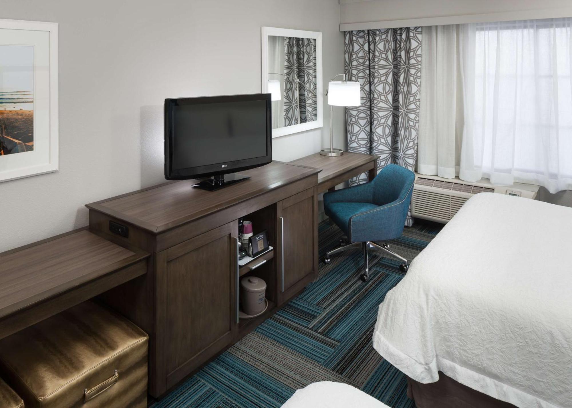 Hampton Inn San Diego Downtown Exterior photo