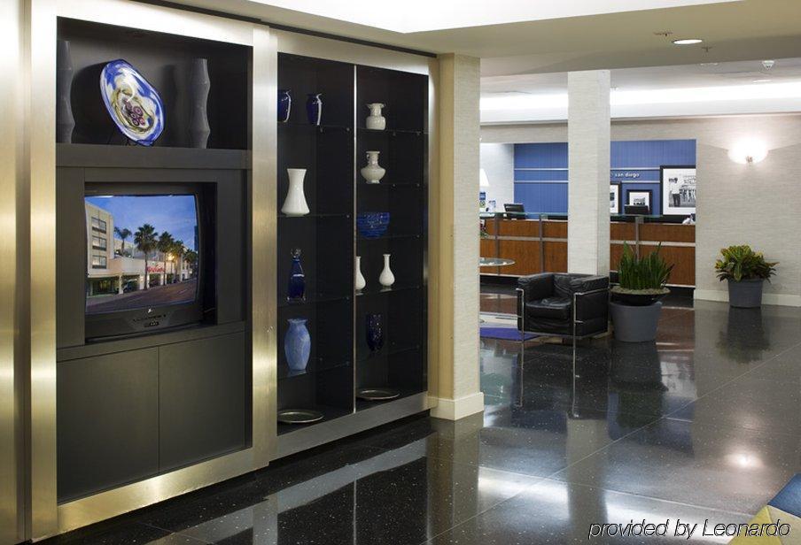 Hampton Inn San Diego Downtown Interior photo