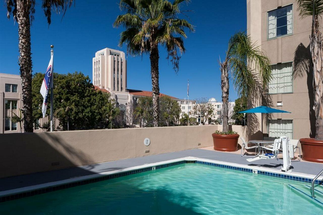Hampton Inn San Diego Downtown Exterior photo